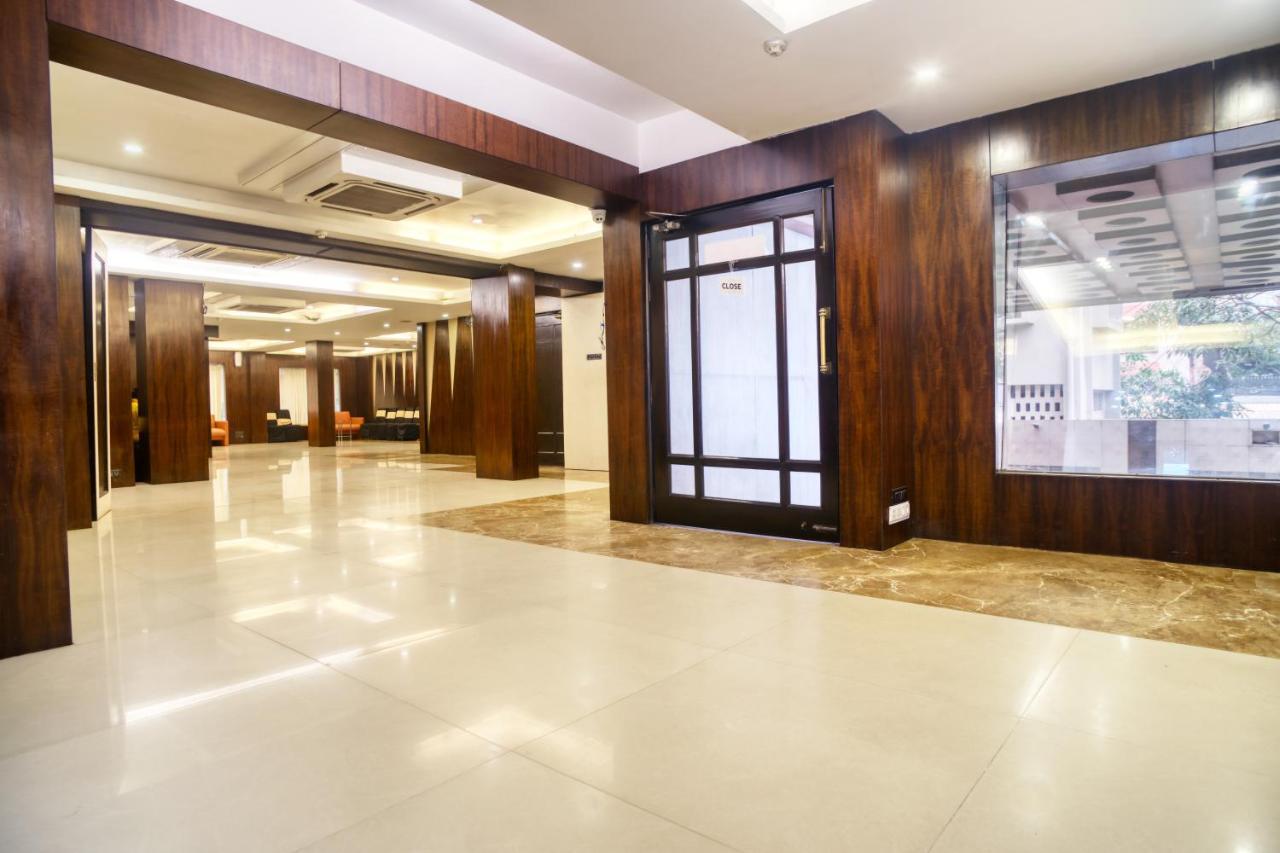 Roland Hotel Calcuta Exterior foto